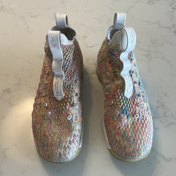 Nike Lebron 15 Fruity Pebbles - Picture 2 of 7